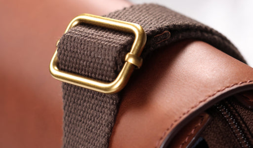Small Man Bag - Exeter Brown Oiled Pull-Up